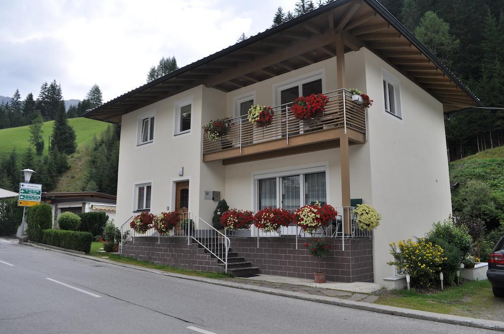 Ferienwohnung Dolomitenheim Ausservillgraten Room photo